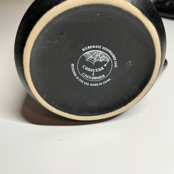 Cobwebs and Cauldrons Ghost Mug - Picture 4 of 4